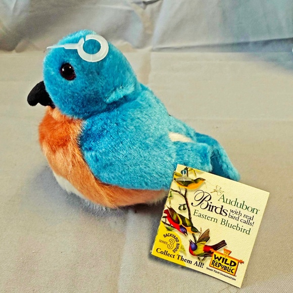 SINGING BIRD, PLAYS REAL BIRD CALLS, EASTERN BLUEBIRD, 6 L x 4 ½ W x 4 ¾ H INCH - Picture 1 of 16